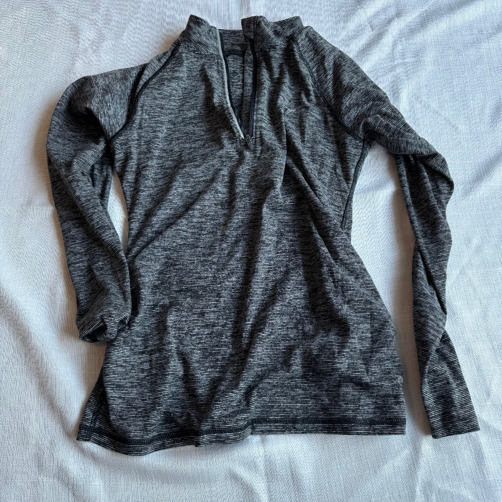 Old Navy - Maternity Athletic Quarter Zip Pullover - Size XS